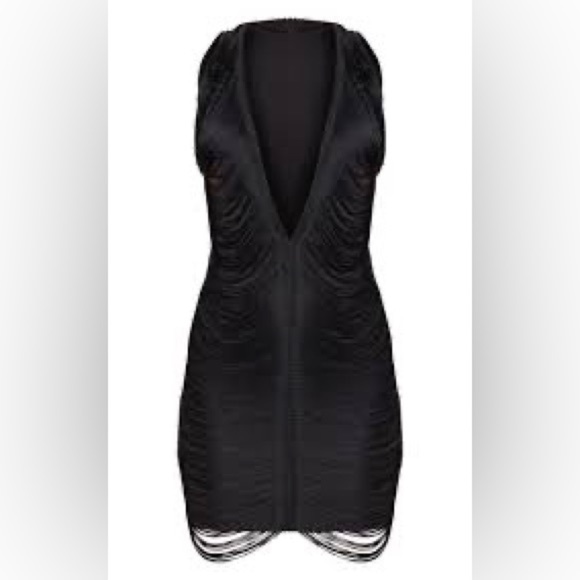 🔥PrettyLittleThing,Black Extreme Plunge Tassel Bodycon Dress,US Women’s Size 0 - Picture 9 of 12